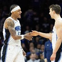 湖人VS魔术述评：高塔阵砍瓜切菜 东詹进攻收入不够团队防守支出